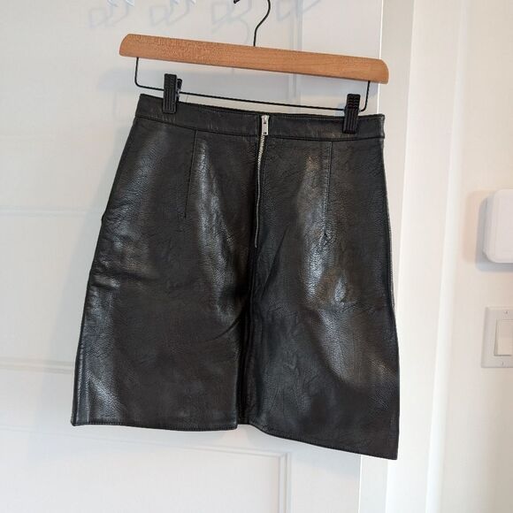 Zara/Faux Leather Skirt Sz XS - Picture 2 of 4